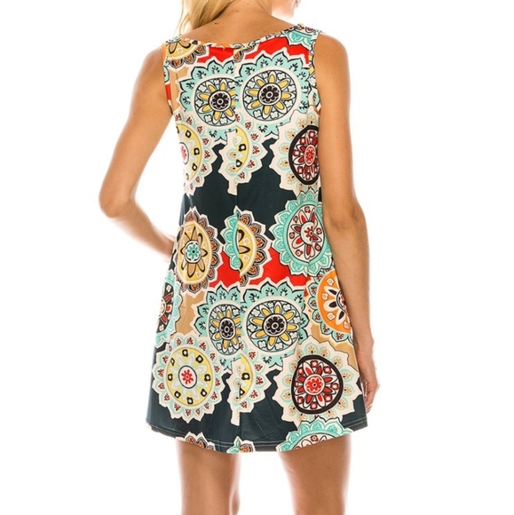 😶HAUTE EDITION Extremely HOT Medallion Sleeveless Shift Dress, Sun in fun 1 - Picture 2 of 8